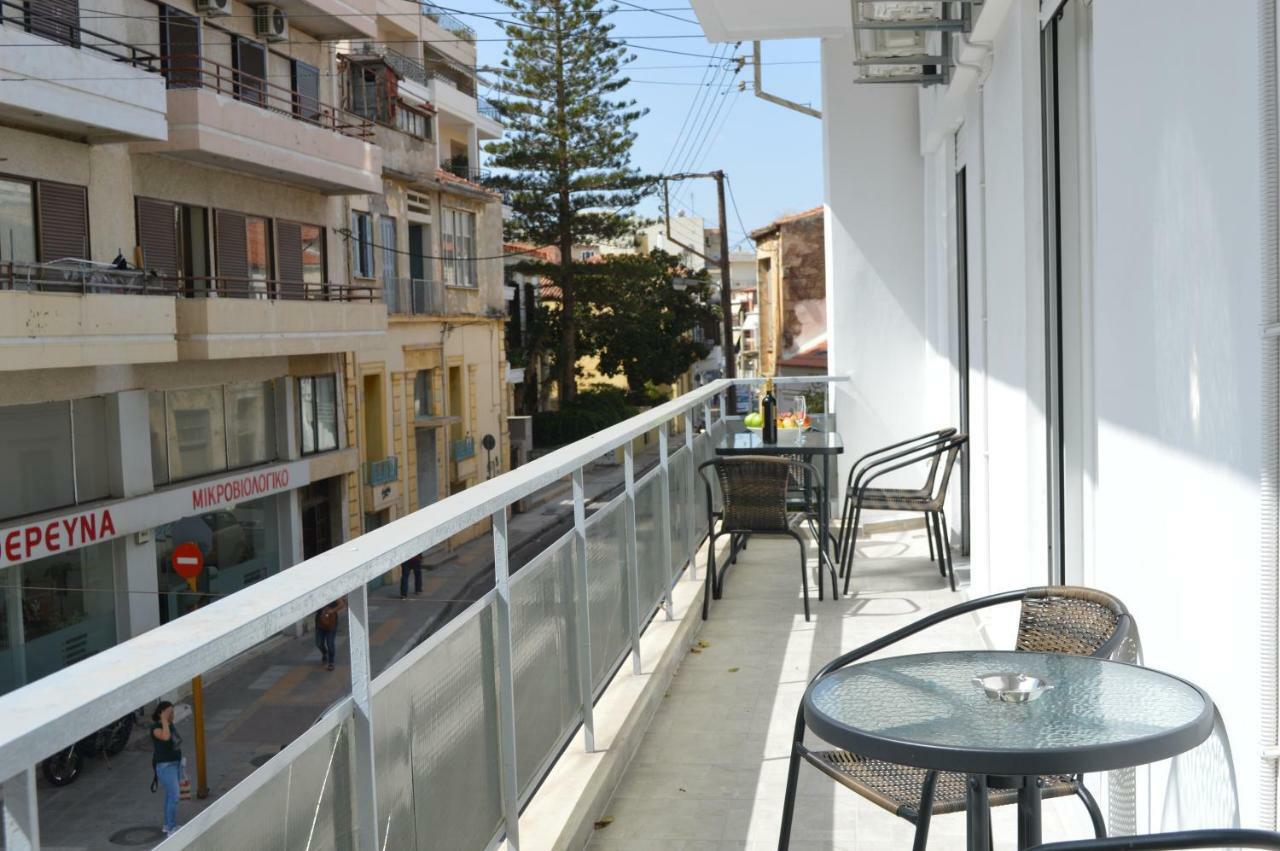 Botonis Bright Spacious Apartment Chania  ภายนอก รูปภาพ